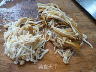 黄金针菇拌凉皮的做法步骤：4
