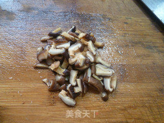 香菇西瓜皮摊鸡蛋的做法步骤：3