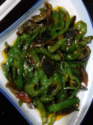 皮蛋炒青椒的做法步骤：6