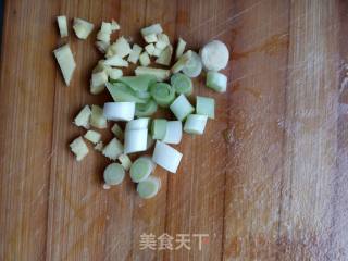 西红柿蛋花汤的做法步骤：2