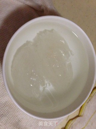 阿胶鲜奶炖燕窝的做法步骤：2