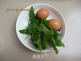 佩兰煎蛋的做法步骤：1