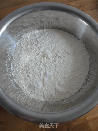 椒盐发面饼的做法步骤：1