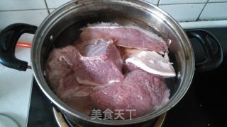 红烧牛肉面--舌尖上的美食2的做法步骤：1