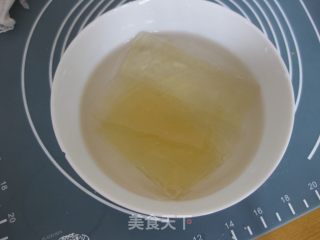 黄桃慕斯蛋糕的做法步骤：3