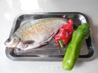 红烧鳊鱼的做法步骤：1