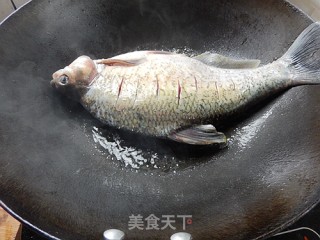 红烧鳊鱼的做法步骤：4