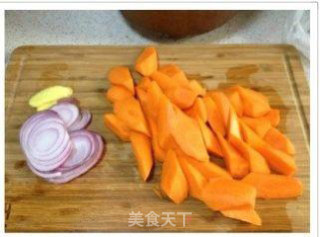 牛骨萝卜汤--男人温补汤的做法步骤：1