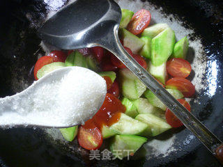 圣女果炒丝瓜的做法步骤：9