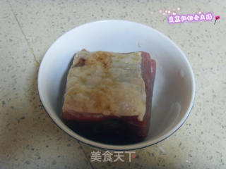 懒人版大肉面的做法步骤：1