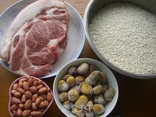 板栗鲜肉粽的做法步骤：1