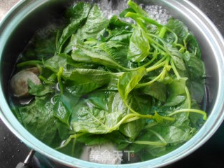 苋菜牛肉丸汤的做法步骤：5