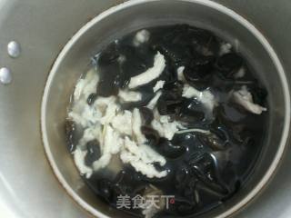 滑鸡木耳汤的做法步骤：8