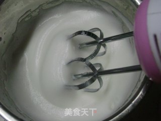 芒果戚风的做法步骤：5