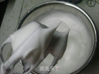 芒果戚风的做法步骤：7