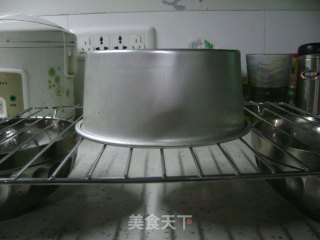 芒果戚风的做法步骤：18