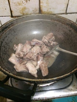 排骨焖面的做法步骤：5