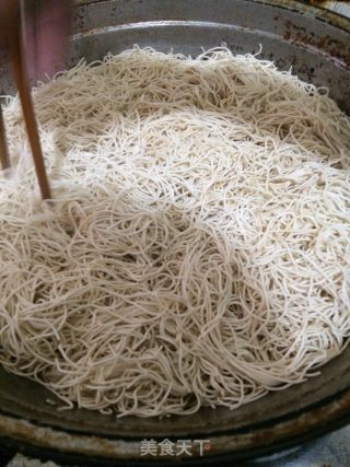 排骨焖面的做法步骤：9