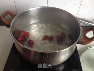 山药百合银耳羹的做法步骤：4