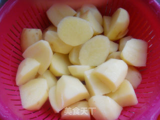 土豆炖牛腩的做法步骤：2