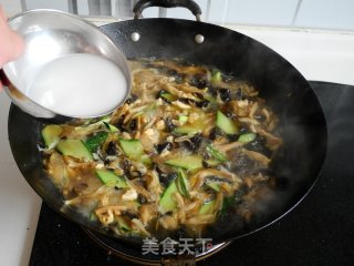 三鲜肉丝打卤面的做法步骤：10