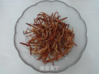 舌尖上的中国2-相逢-金针炖猪蹄的做法的做法步骤：1