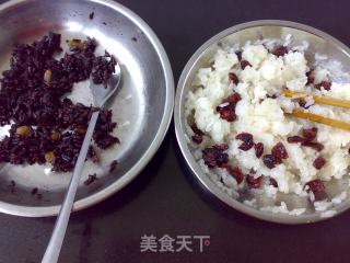 紫米果脯双色饭的做法步骤：1