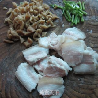 干萝卜炒五花肉的做法步骤：2