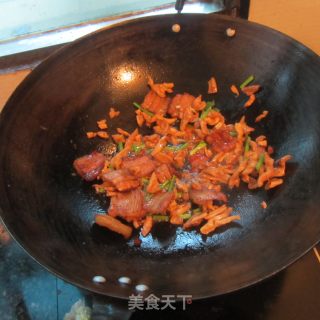干萝卜炒五花肉的做法步骤：9