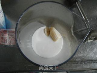 香蕉酸奶奶昔的做法步骤：4