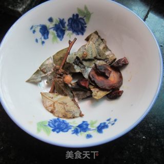 青椒卤豆腐干炒鸭的做法步骤：3
