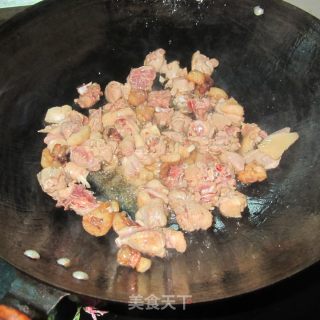 青椒卤豆腐干炒鸭的做法步骤：4