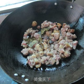 青椒卤豆腐干炒鸭的做法步骤：5