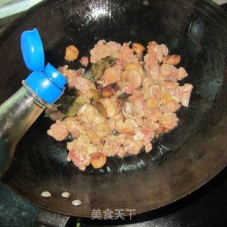 青椒卤豆腐干炒鸭的做法步骤：6