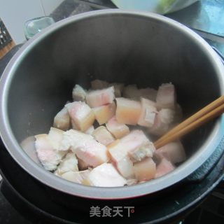 香叶红烧肉的做法步骤：6