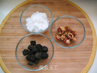自制酸梅汤的做法步骤：1