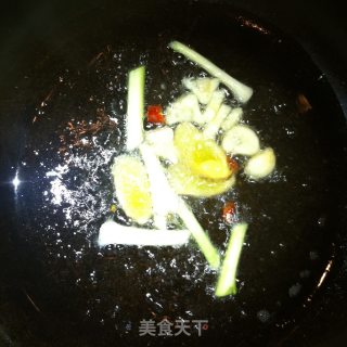 红烧鱼的做法步骤：3