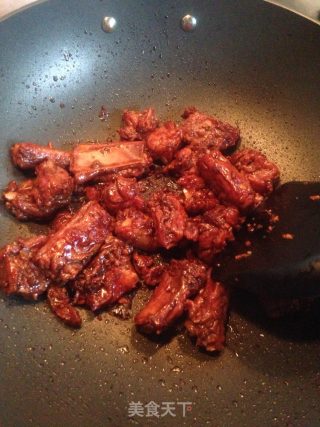 越南式土豆烧排骨的做法步骤：7