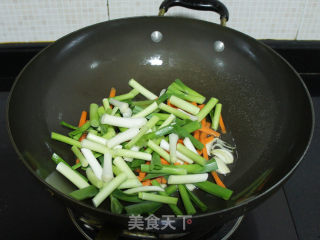 青蒜炒香肠的做法步骤：7