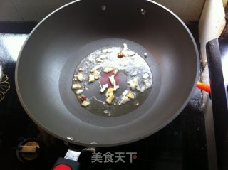 油爆河虾的做法步骤：4