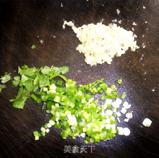 酸辣红油绿豆凉粉的做法步骤：3