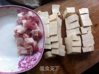 干子烧肉的做法步骤：1