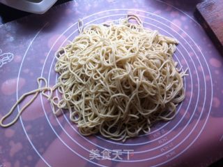 热干面的做法步骤：4