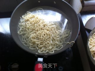 热干面的做法步骤：9