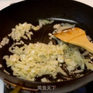 NEW-西班牙海鲜饭的做法步骤：3