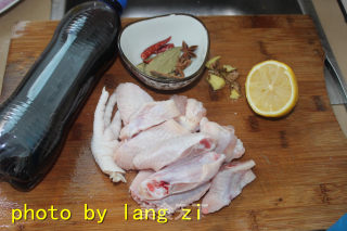 柠香可乐鸡翅的做法步骤：1