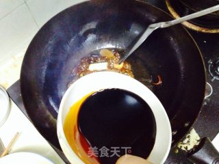 冰糖肘子 - 全程图解 美味知足的做法步骤：8