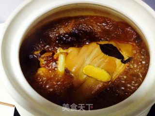 冰糖肘子 - 全程图解 美味知足的做法步骤：11