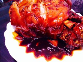 冰糖肘子 - 全程图解 美味知足的做法步骤：14