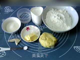 酥粒酸奶土司的做法步骤：1